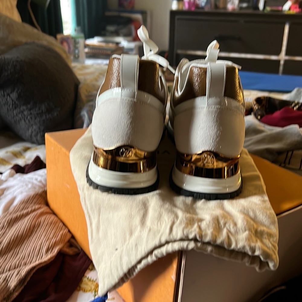 Louis Vuitton Run Away Sneaker - Picture 4 of 7